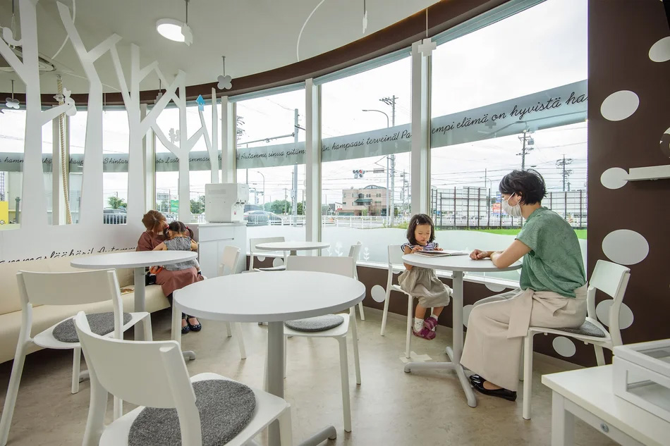 しんたろう河本こども歯科の内装｜こども歯科デザインなら名古屋のスーパーボギーデザイン